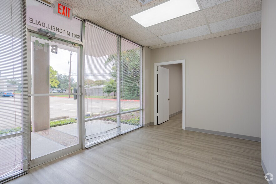 More Photos Of 5151 Mitchelldale St, Houston Unknown For Lease