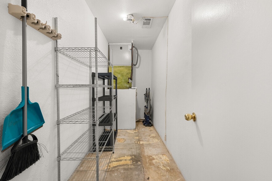 More Photos Of 1306 W Cameron Ave, Rockdale Religious Facility For Sale