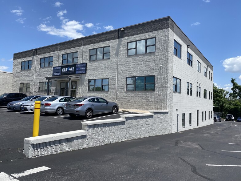 More Photos Of 1965 Greenspring Dr, Lutherville Timonium Medical For Lease