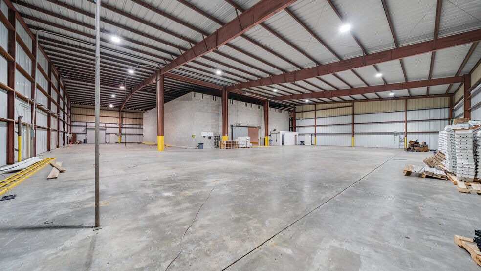 More Photos Of 2476 GA-76 Hwy, Adel Warehouse For Sale