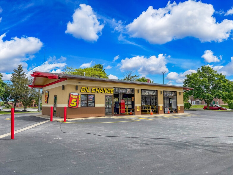 Primary Photo Of 17780 Bagley Rd, Cleveland Auto Repair For Sale