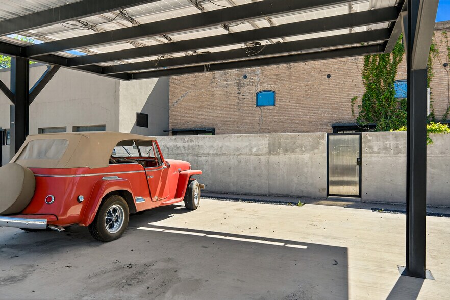 More Photos Of 614 High St, Comfort Storefront Retail Residential For Sale