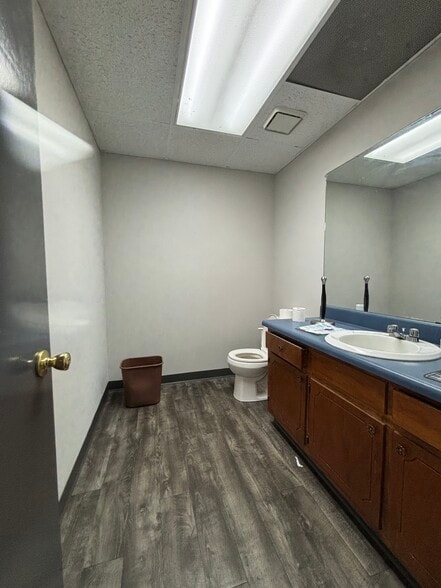 More Photos Of 1304 S Broad St, Monroe Flex For Lease