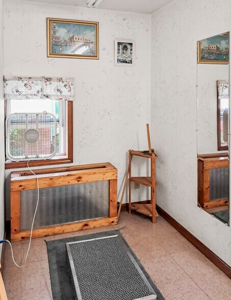 More Photos Of 2590 Western Ave, Village of Altamont Freestanding For Sale