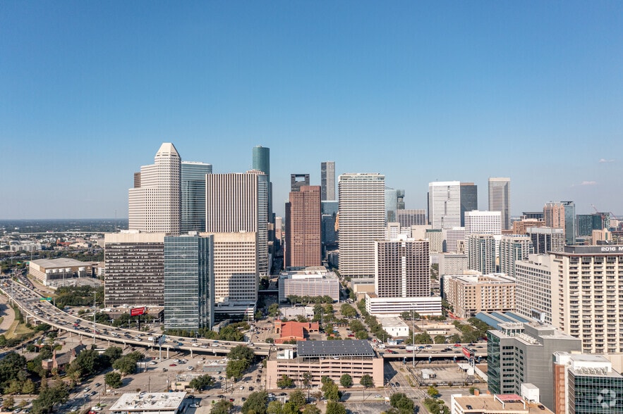 More Photos Of 1415 Louisiana St, Houston Office For Lease