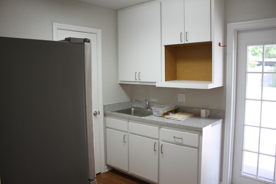 More Photos Of 719 W Winter Park St, Orlando Office Residential For Lease