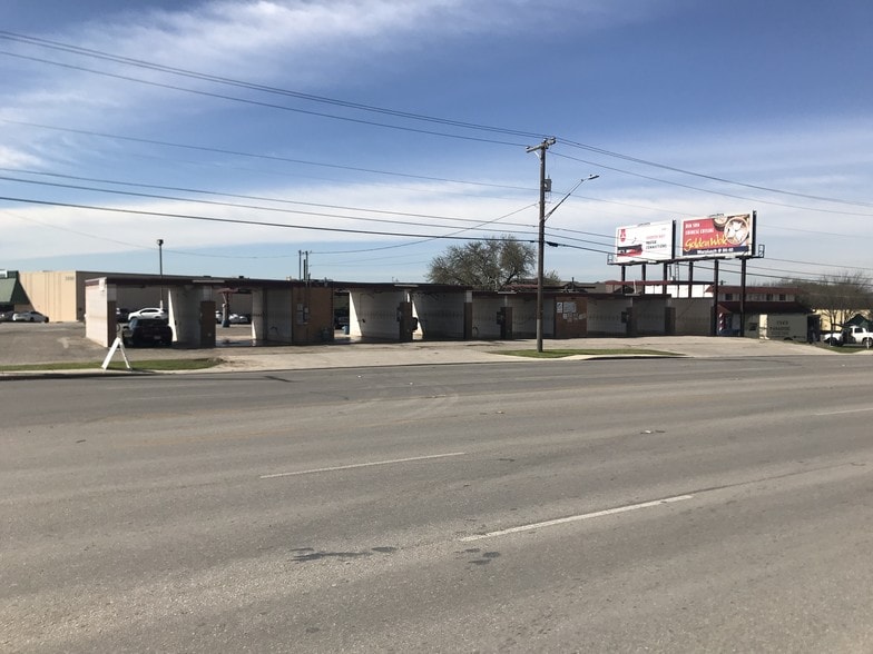 More Photos Of 1733 Bandera Rd, San Antonio Carwash For Sale