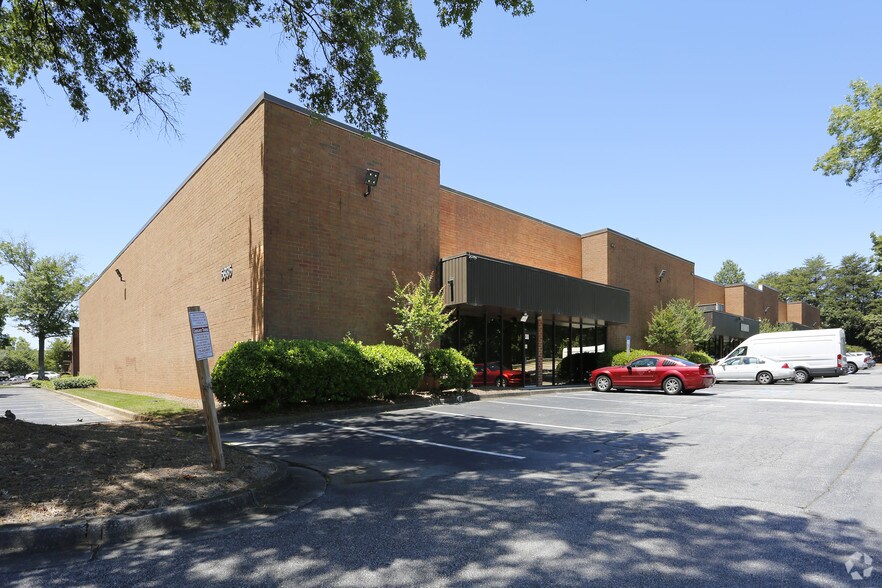 Primary Photo Of 5835 Oakbrook Pky, Norcross Distribution For Lease