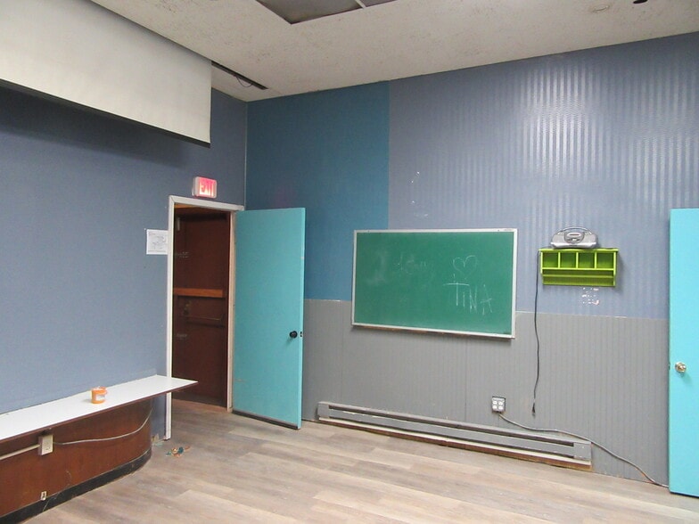 More Photos Of 2810-2812 N Broad St, Philadelphia Office Residential For Sale