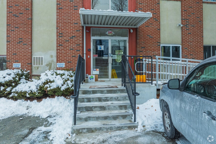 More Photos Of 132 Charles St, Newton Office For Sale