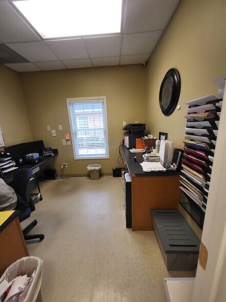 More Photos Of 111 Laurel Creek Rd Se, Calhoun Medical For Lease