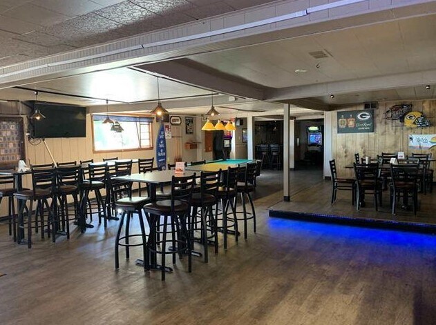 More Photos Of W5884 Cedar Ct, Shawano Bar For Sale