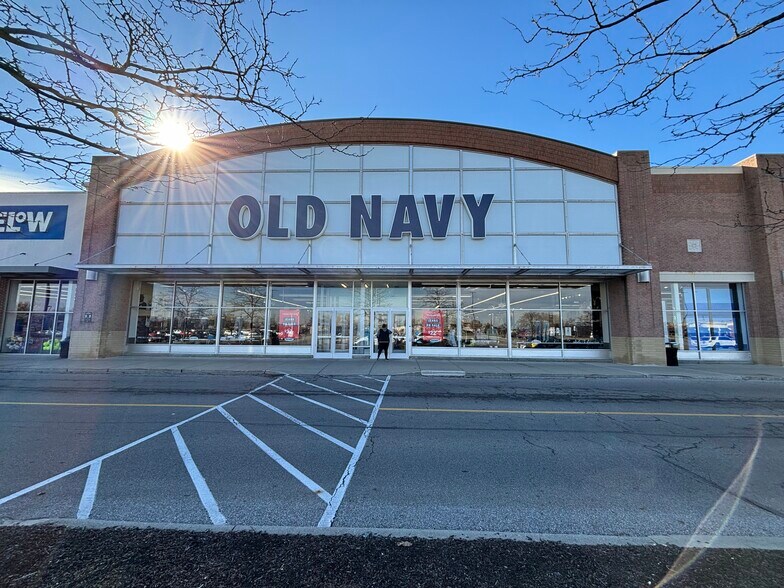More Photos Of 1319 Polaris Pky, Columbus Unknown For Lease