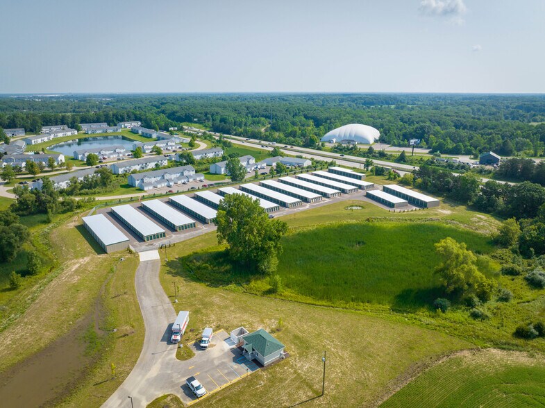 More Photos Of 7475 Torrey Rd, Swartz Creek Self Storage For Sale
