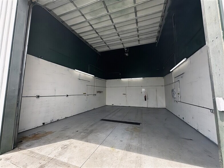 More Photos Of 2948 I-70 Business Loop, Grand Junction Warehouse For Lease