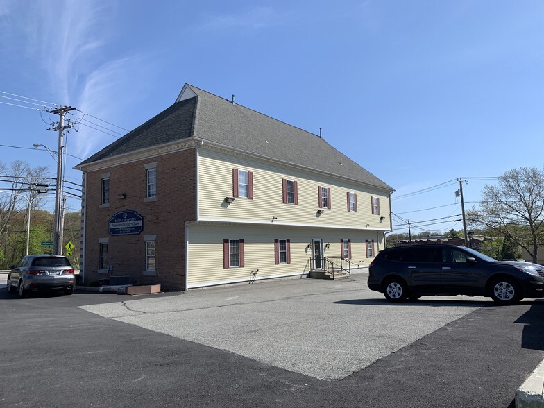 More Photos Of 100 Centerville Rd, Warwick Medical For Lease