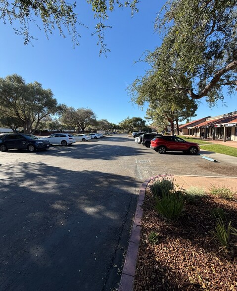 More Photos Of 2933 The Villages Pky, San Jose Bank For Lease