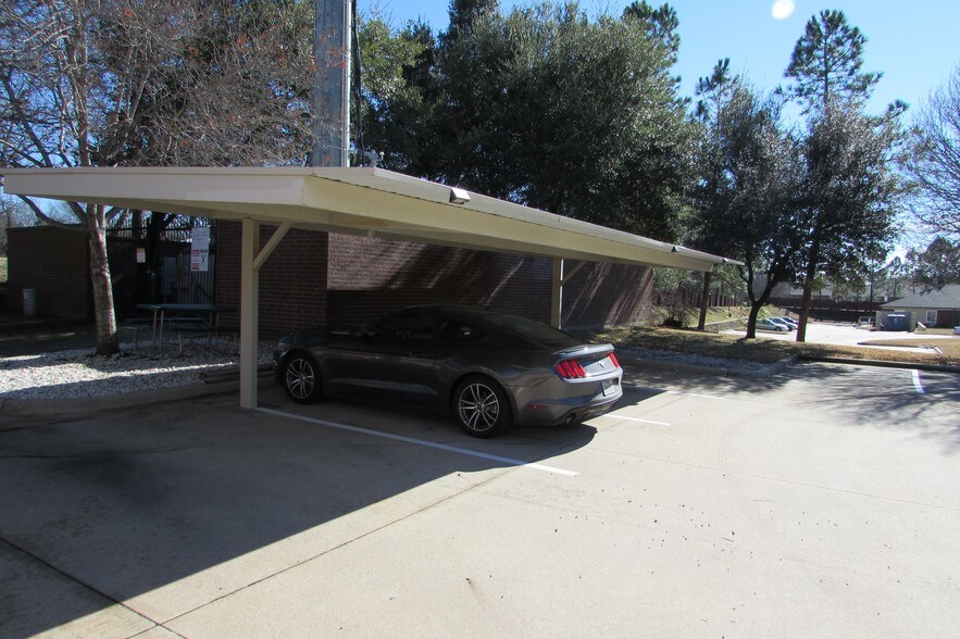 More Photos Of 2324 Cheek Sparger Rd, Bedford Office For Sale