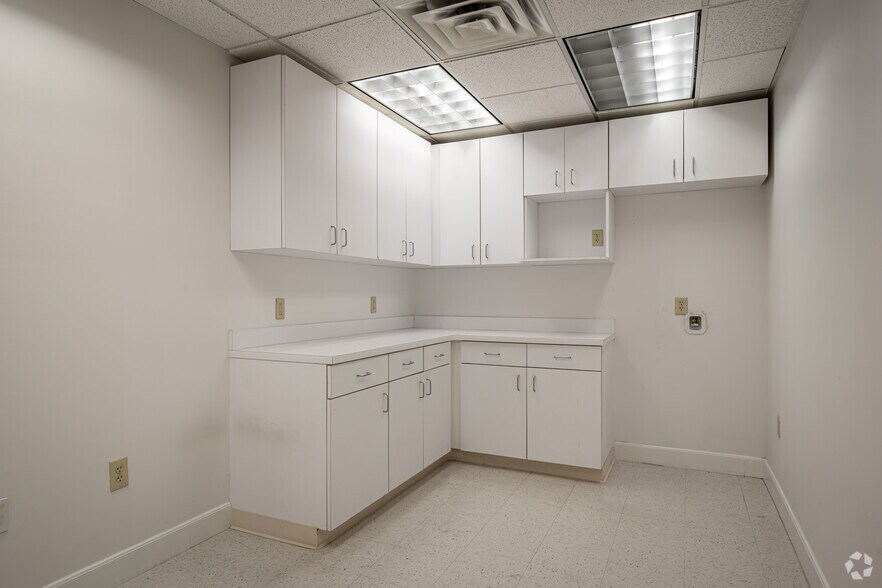 Photo of 9th Floor Ste 953