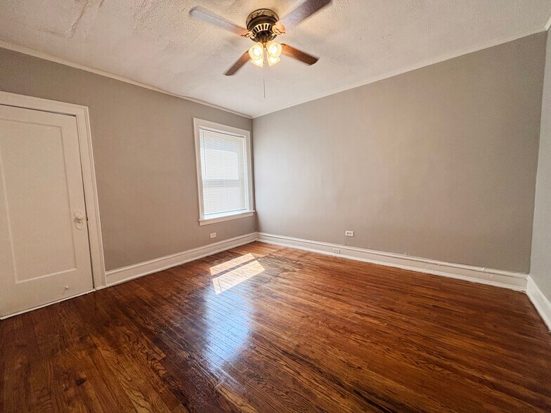 More Photos Of , Chicago Multifamily For Sale