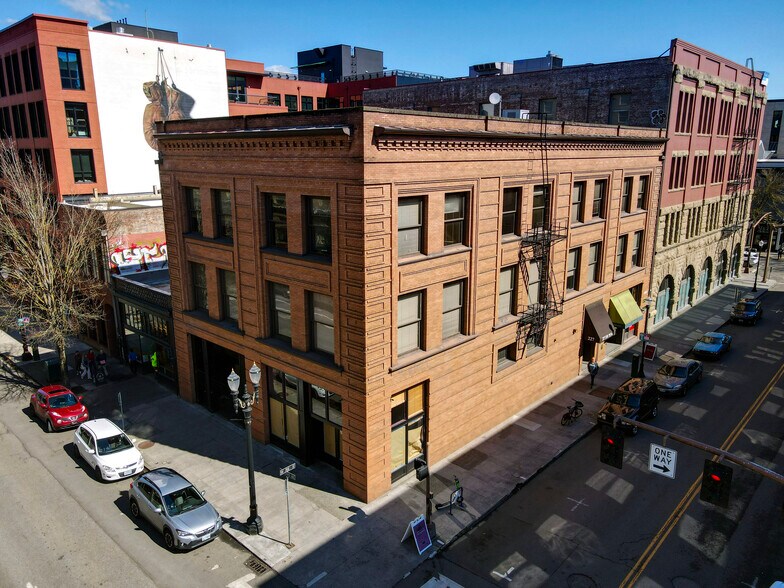 More Photos Of 221-277 SW Pine St, Portland Office For Sale