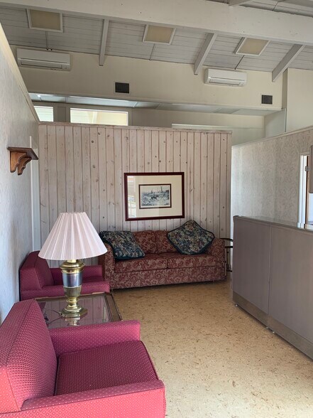 More Photos Of 310 Vista Del Mar, Redondo Beach Loft Creative Space For Lease