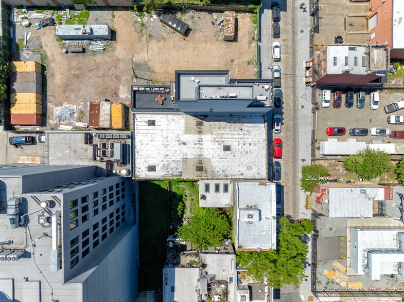 More Photos Of 306 Water St, Brooklyn Warehouse For Sale
