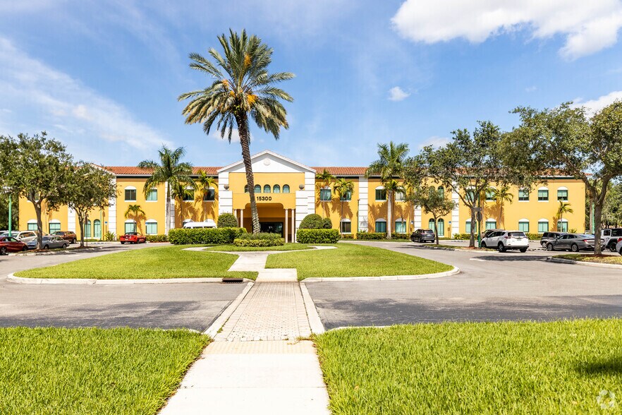 More Photos Of 15300 S Jog Rd, Delray Beach Medical For Lease
