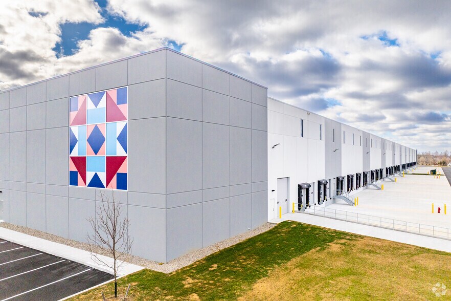 More Photos Of 1130 N Pottstown Pike, Exton Distribution For Lease