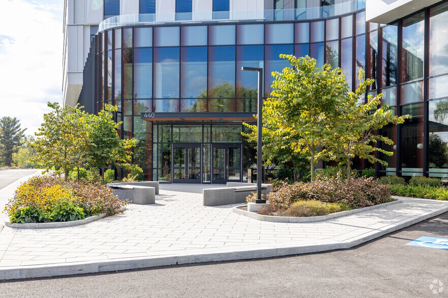 More Photos Of 440 Bedford St, Lexington Research And Development For Lease