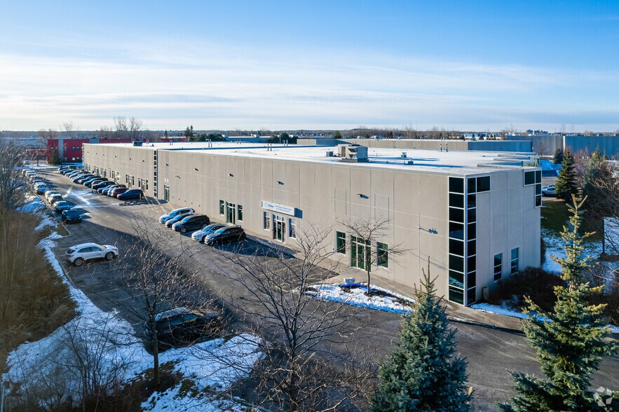 More Photos Of 2905 Swansea Cres, Ottawa Warehouse For Lease