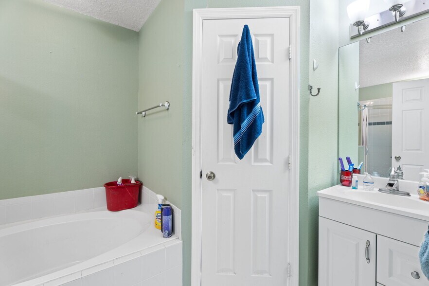 More Photos Of 1874 SW Gemini Ln, Port Saint Lucie Multifamily For Sale