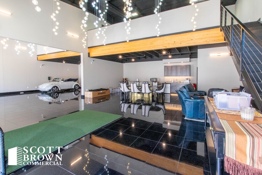 More Photos Of 1725 N Hwy 377, Roanoke Warehouse For Sale