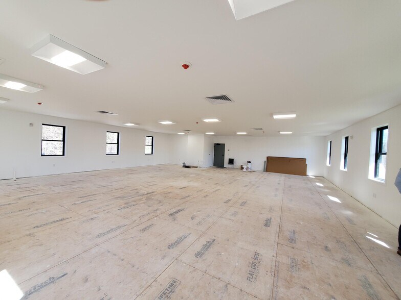 Primary Photo Of 4130 Whitney Ave, Hamden Office For Lease