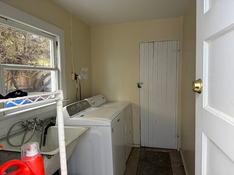 More Photos Of 3704 E 2nd St, Long Beach Apartments For Sale