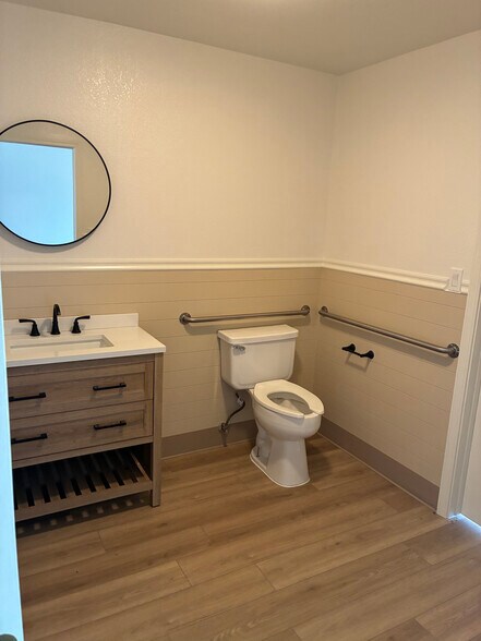 More Photos Of 18540 N Highway 88, Lockeford Unknown For Lease