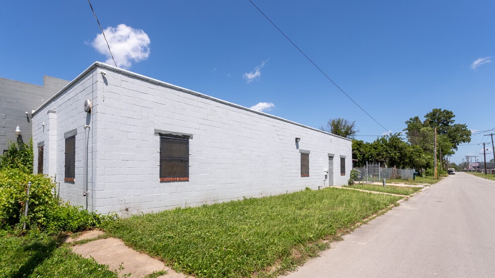 More Photos Of 3812 Bennington Ave, Kansas City Industrial For Sale