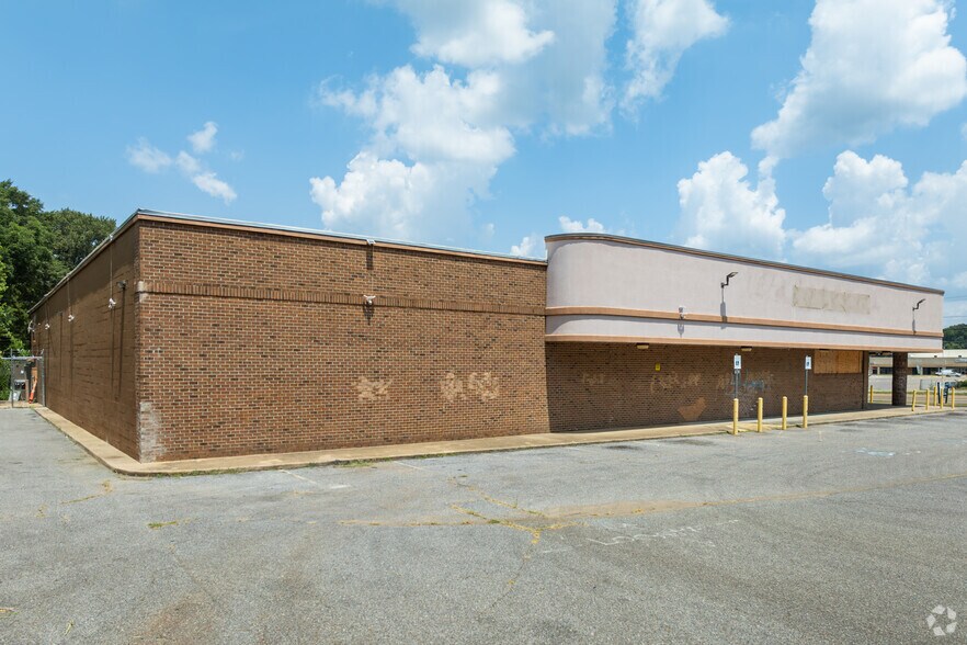 More Photos Of 3129 Thomas St, Memphis General Retail For Sale