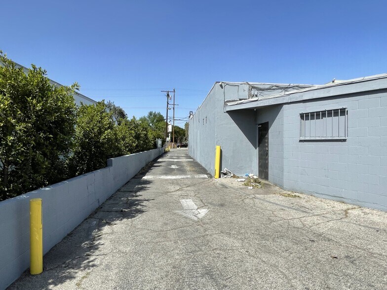 More Photos Of Cantera St, Winnetka Land For Lease