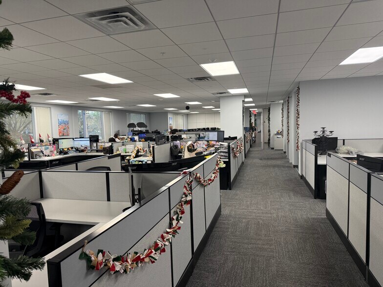 More Photos Of 1580 Sawgrass Corporate Pky, Sunrise Office For Lease