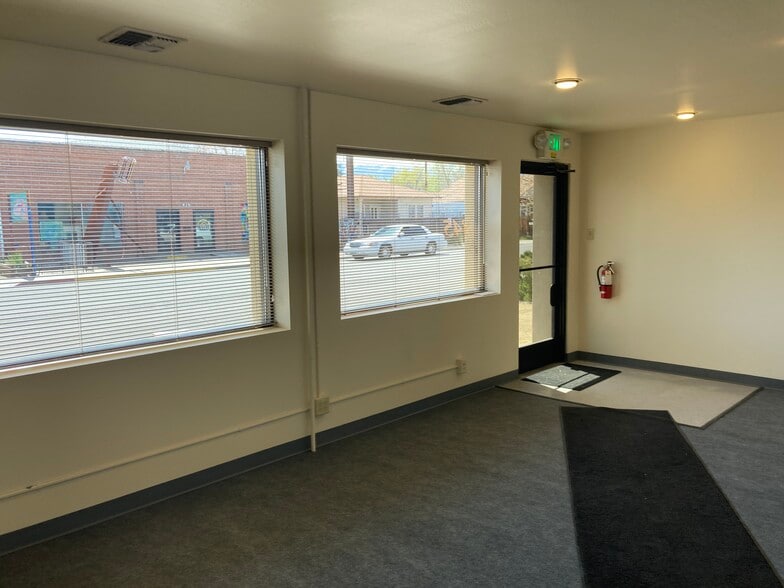 More Photos Of 845 E 2nd St, Reno Flex For Lease