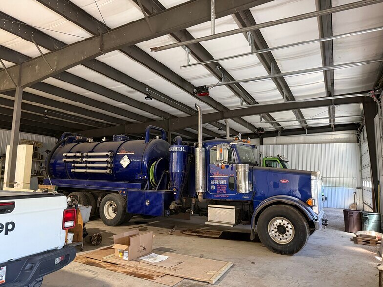 More Photos Of 9523 River Rd, Amherst Warehouse For Sale