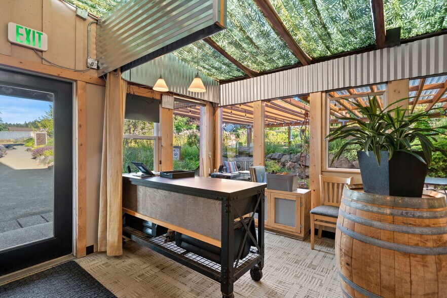 More Photos Of 101 Provence View Ln, Sequim Restaurant For Sale