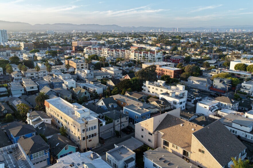 More Photos Of 34 Dudley Ave, Venice Apartments For Sale