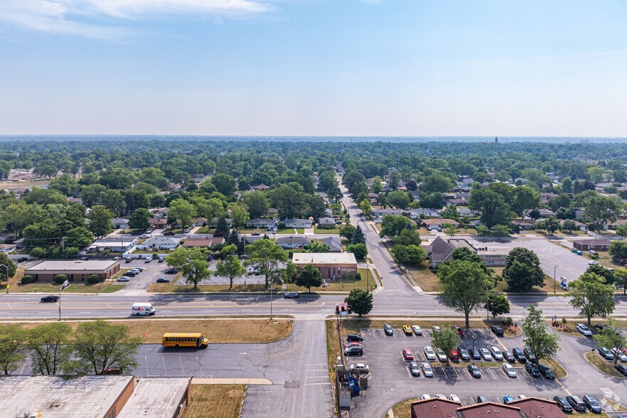 More Photos Of 1106 N Larkin Ave, Joliet Medical For Lease