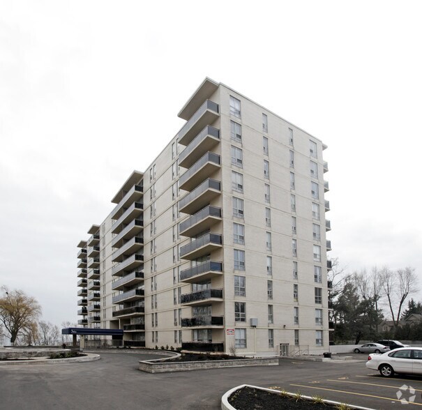More Photos Of 5166-5170 Lakeshore Rd, Burlington Apartments For Sale