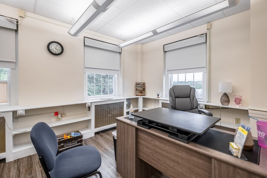 More Photos Of 9 Green St, Augusta Office For Lease