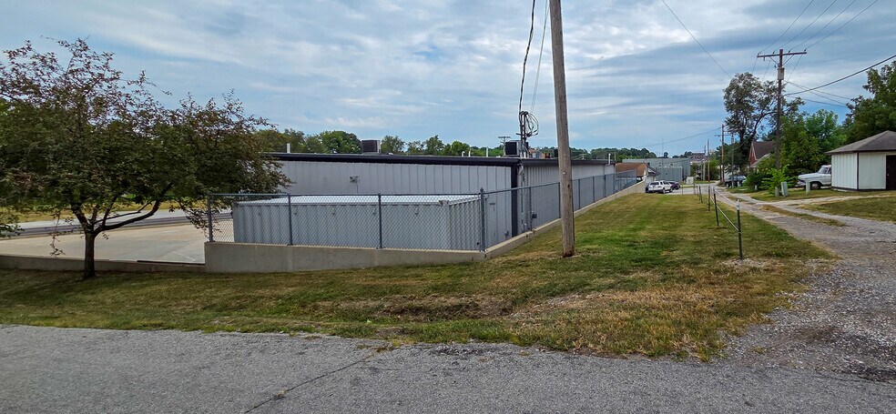 More Photos Of 2722 N 155th St, Basehor Office For Sale