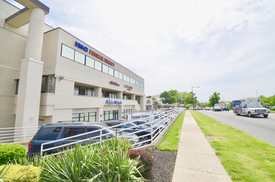 More Photos Of 4500-4520 City Line Ave, Philadelphia Unknown For Lease