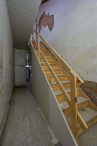 More Photos Of 1913 Central Ave, Cincinnati Office Residential For Sale